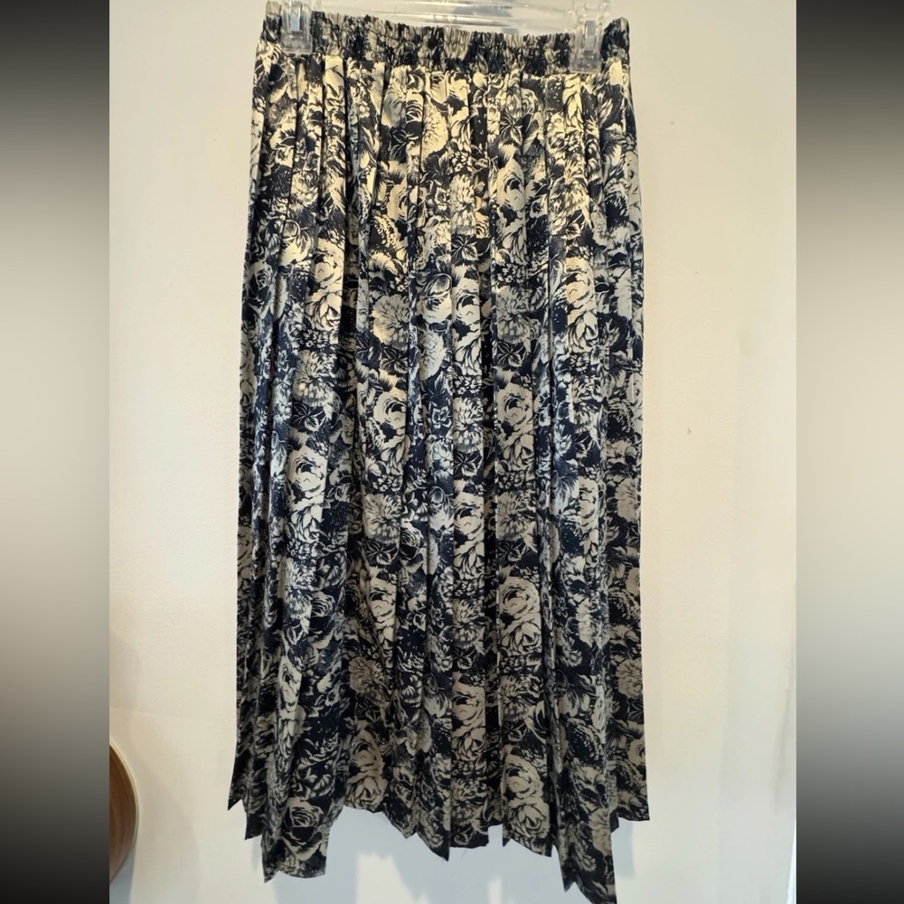 Vintage 80s Russ Dark Navy Cream Floral Blouse Pleated Skirt Set Size 12 - Picture 4 of 9